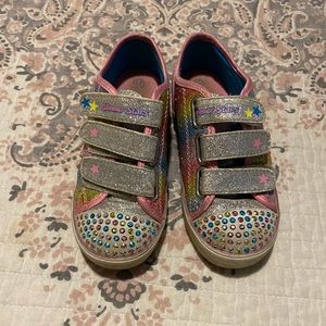 Size 11 girls light up shoes